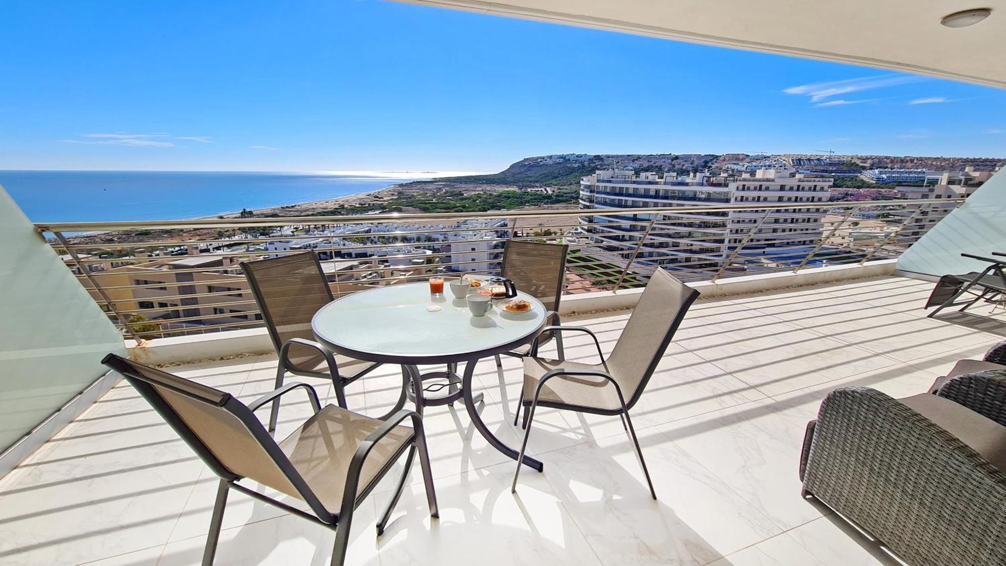 Infinity View By Nras Arenales del Sol